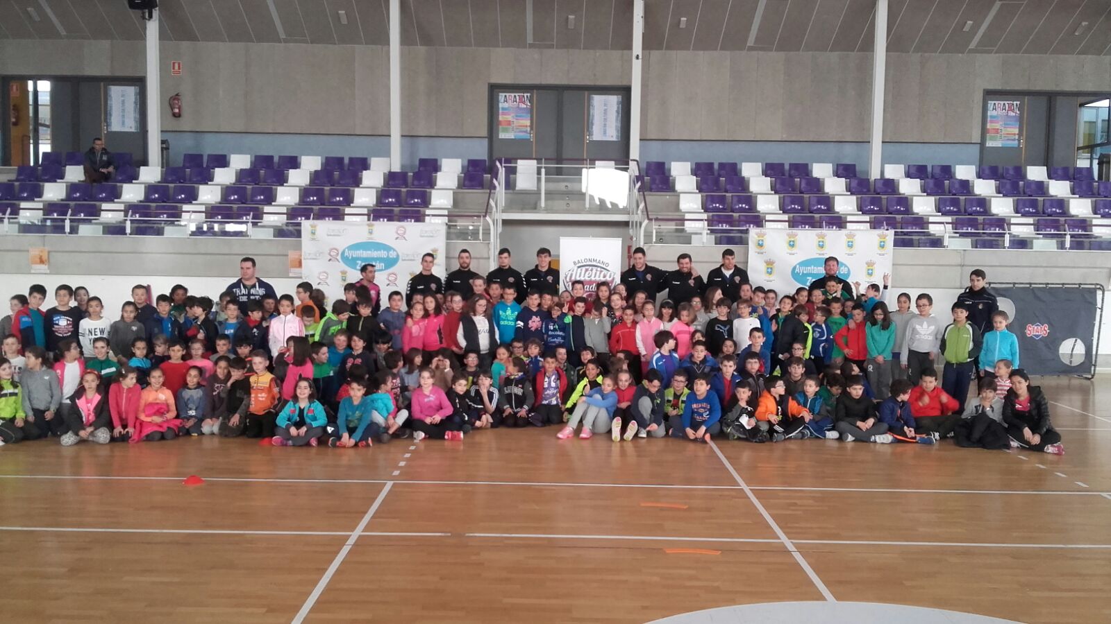 180 escolares de Zaratán disfrutan del balonmano gracias al programa A Jugar!